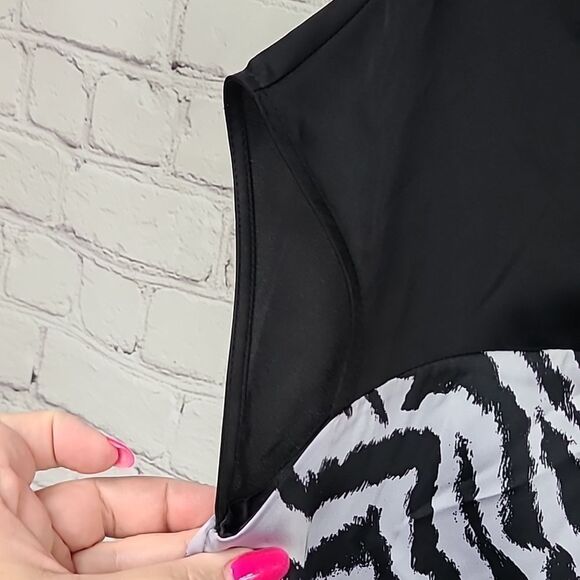 Express Zebra Stripe Women's XS Silky Soft Satin Lined Mini Shift Party Dress - Picture 4 of 9